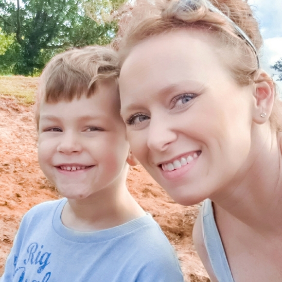 Meet your Posher, Ashley - Picture 5 of 7